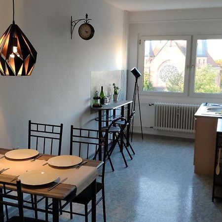 Zen Apartments - Geraumig Fur 4 - Zentral - Balkon - Netflix Karlsruhe Exterior photo