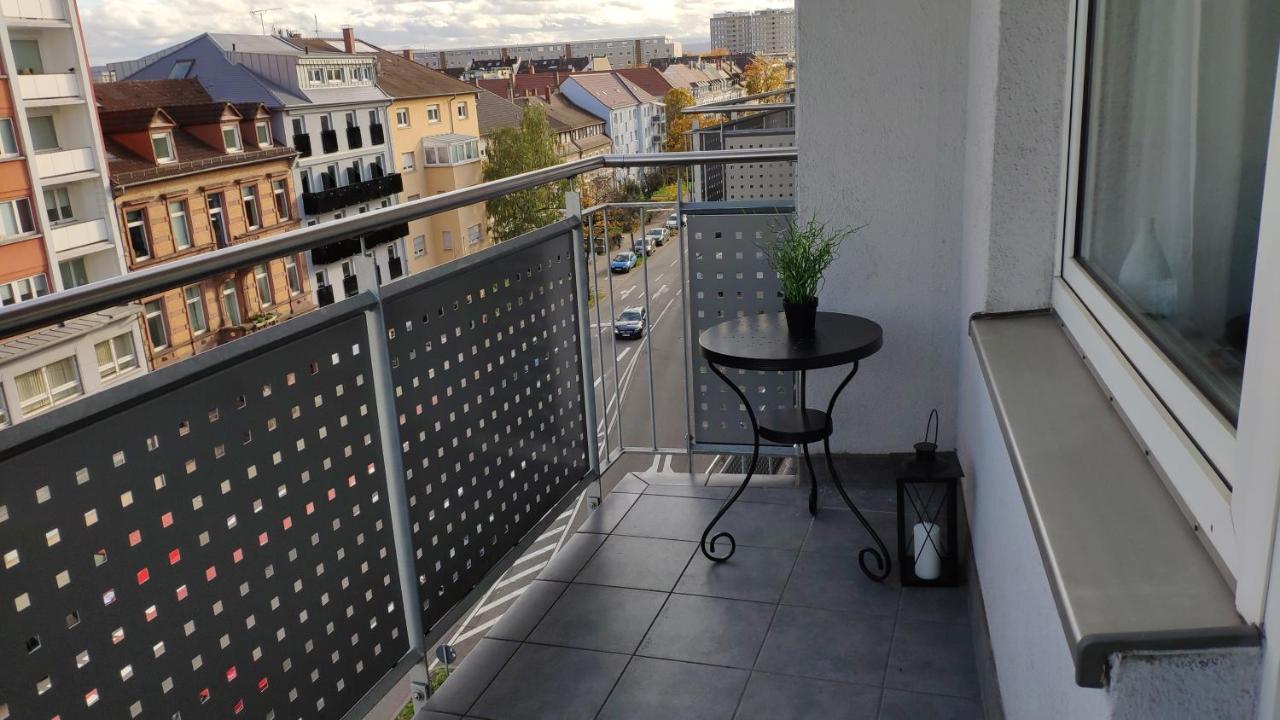Zen Apartments - Geraumig Fur 4 - Zentral - Balkon - Netflix Karlsruhe Exterior photo